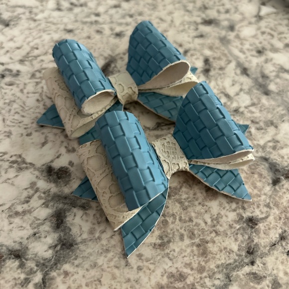 •Shoe Clips - Picture 3 of 7